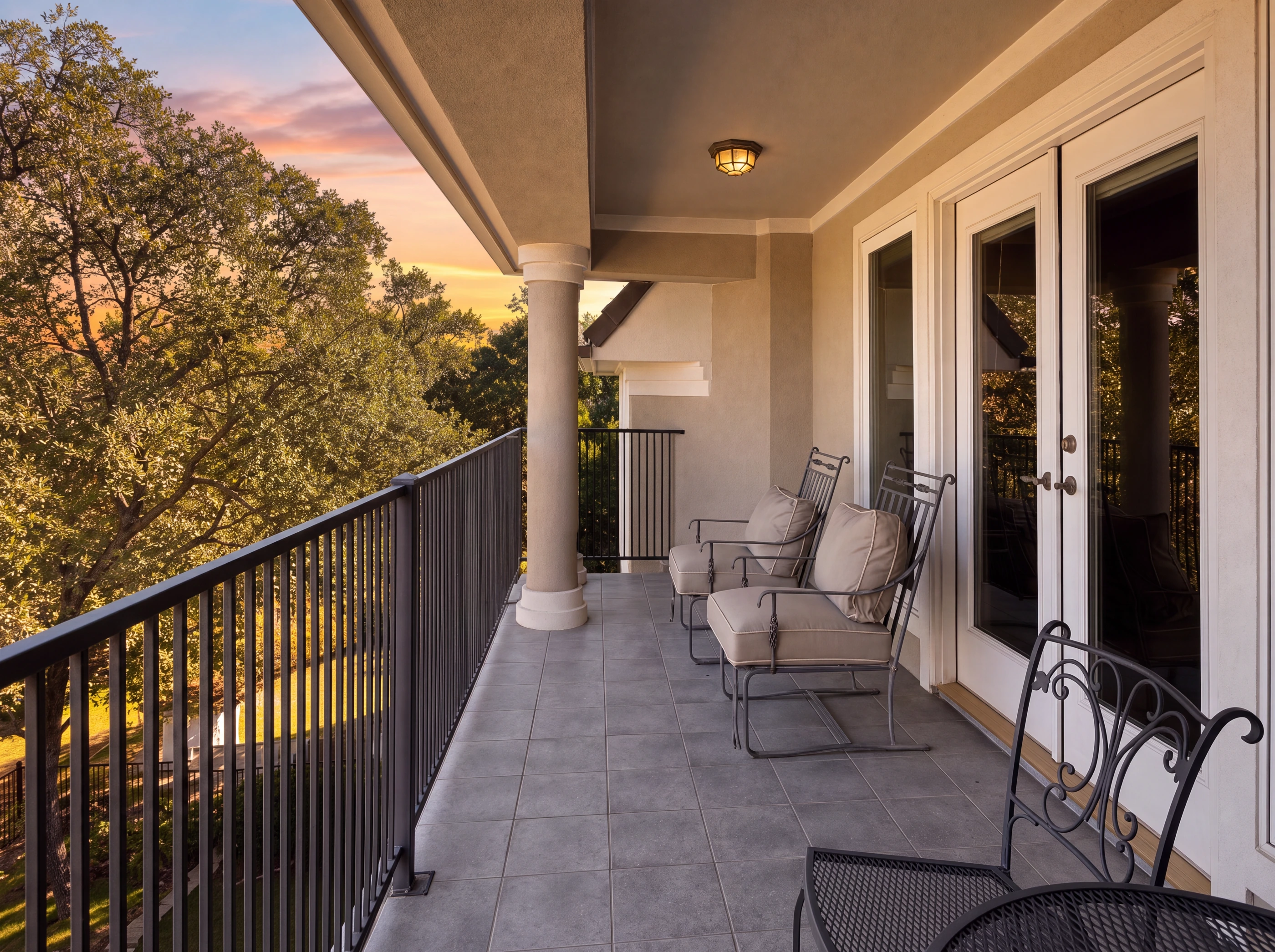Upstairs balcony